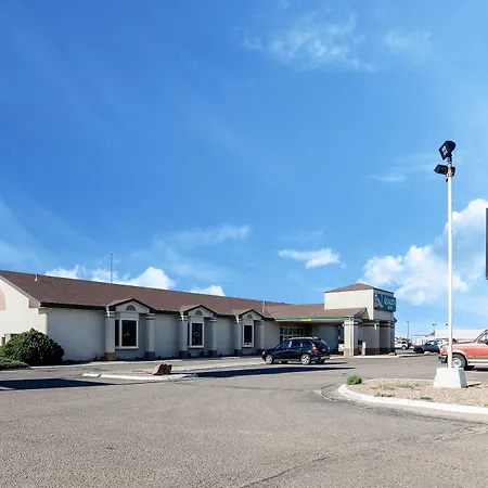 Colby Inn And Suites-2