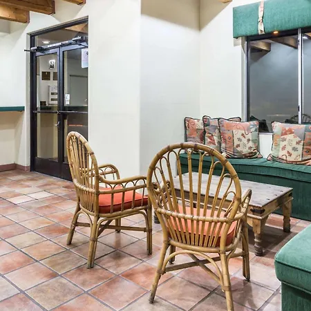 Super 8 By Wyndham Cottonwood-2