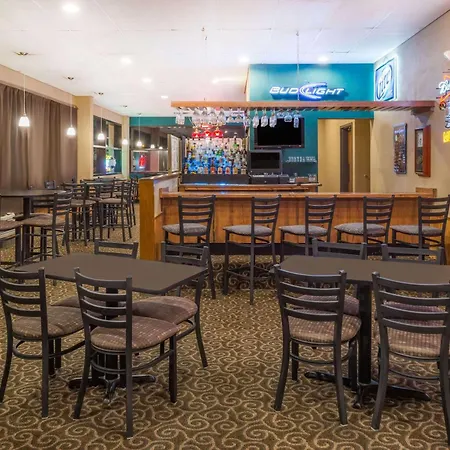 Days Inn By Wyndham Kirksville-3