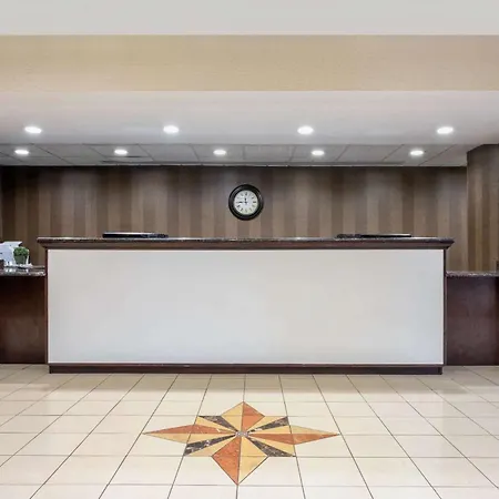 Clarion Hotel And Conference Center Harrisburg West-2