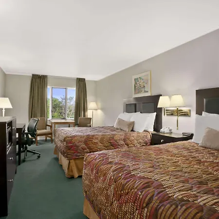 Ramada By Wyndham Washington-2