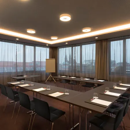 Adina Apartment Hotel Nuremberg-3