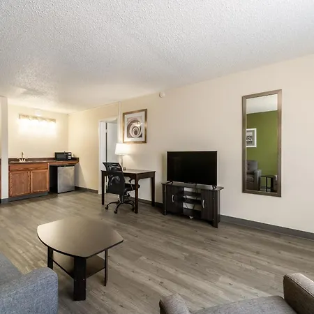 Quality Inn & Suites Vandalia Near I-70 And Hwy 51-3