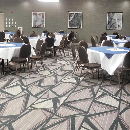 Holiday Inn Hotel & Suites Rochester - Marketplace By Ihg-2