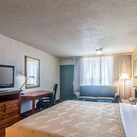 Quality Inn Shawnee I-40-3