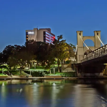 Hilton Waco-3