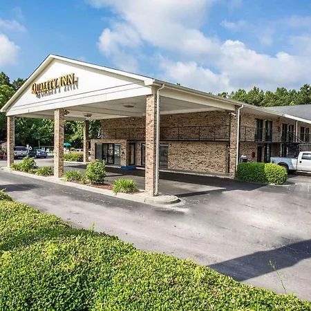 Quality Inn Manning I-95-3