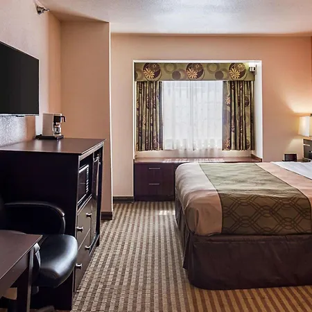 Econo Lodge Inn & Suites Natchitoches-2