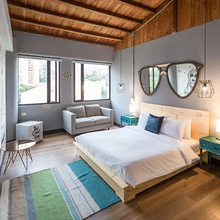 Socialtel Provenza Medellin-2