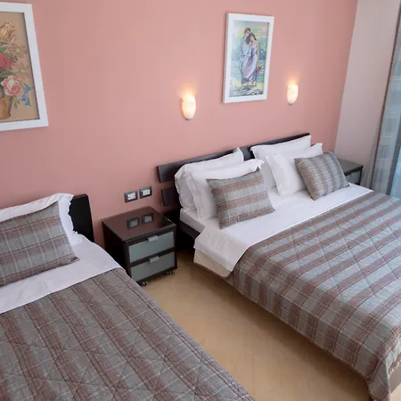 Hotel Oasis-3