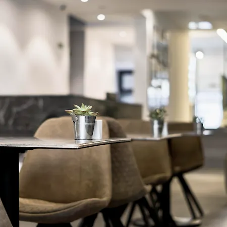 Mr Todd Hotel-2