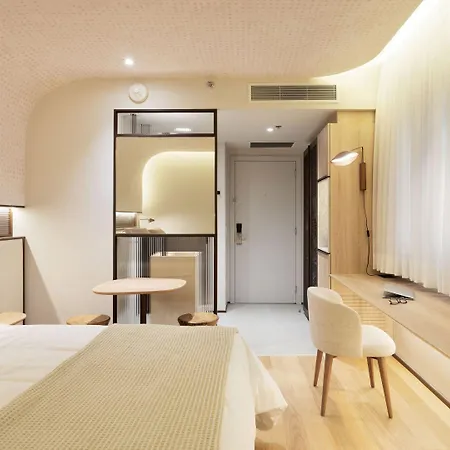 Qoya Hotel Curitiba, Curio Collection By Hilton-3