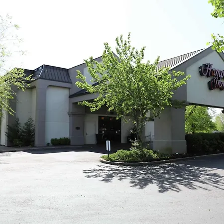Hampton Inn Dyersburg-3
