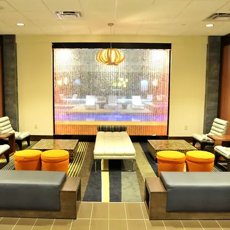 Holiday Inn And Suites Charleston West By Ihg-2