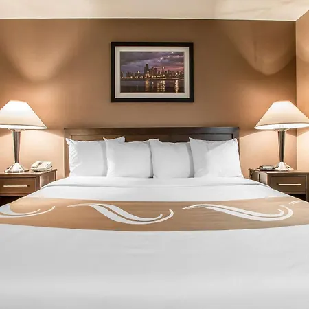 Quality Inn Elgin I-90-3