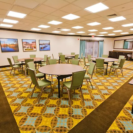 Hampton Inn & Suites Exeter-2