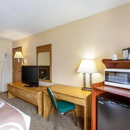 Quality Inn - Storm Lake-2