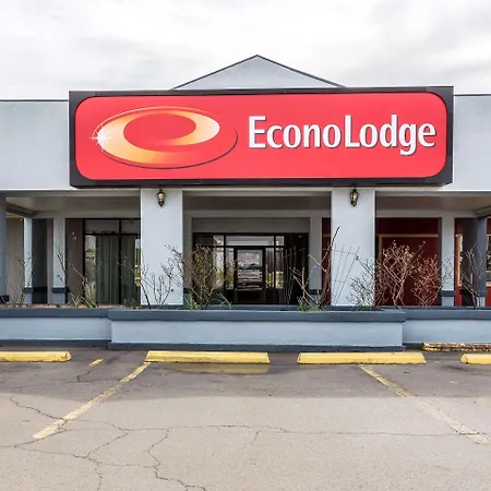 Econo Lodge-3