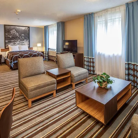 Super 8 By Wyndham Steubenville-3