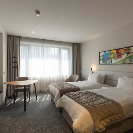 Hotel Mona Plaza-3