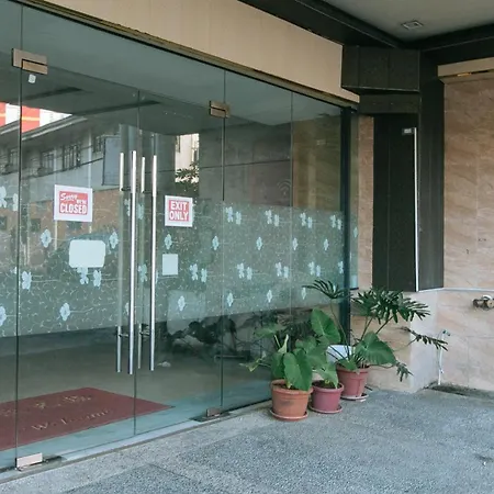 Reddoorz Plus At Winter Benitez-2