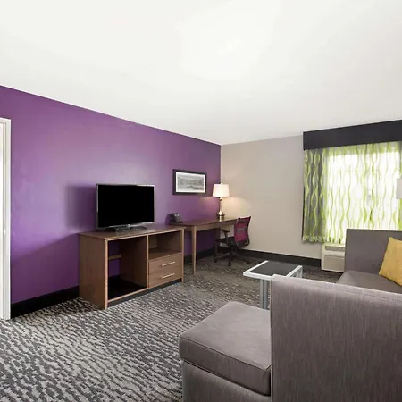 La Quinta By Wyndham Visalia/Sequoia Gateway-3