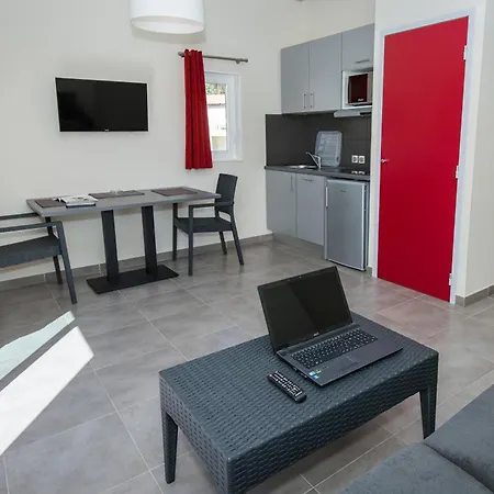 Sowell Residences Les Perles Du Golfe De Saint-Tropez-3