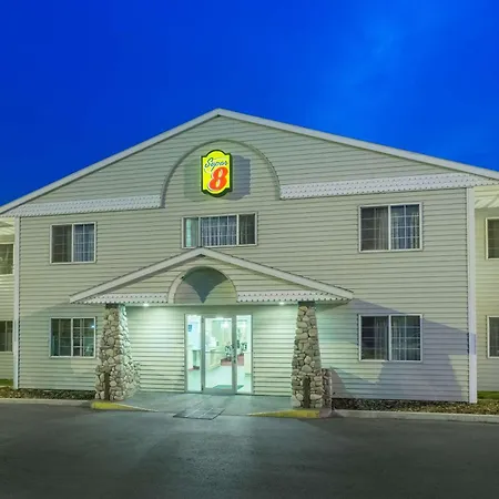 Super 8 By Wyndham Hamilton-2