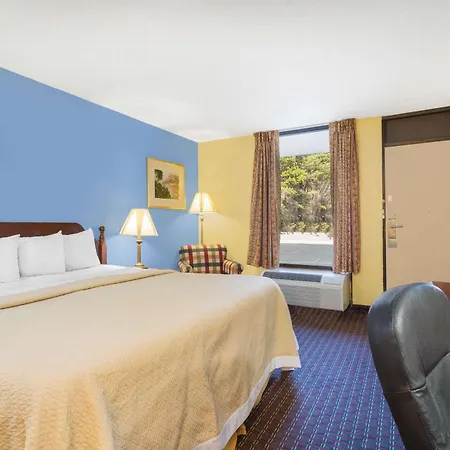Days Inn By Wyndham Mocksville-3