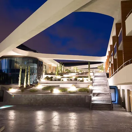 Doubletree By Hilton Izmir Airport-2