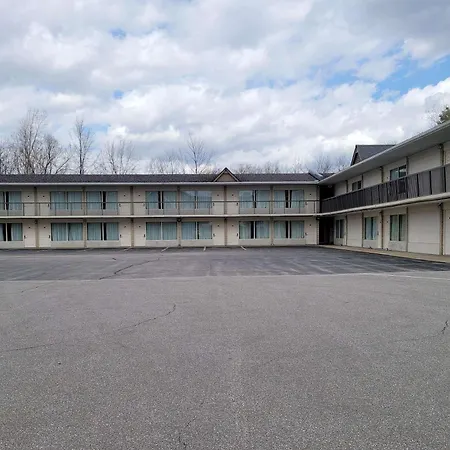 Days Inn By Wyndham Birch Run-3