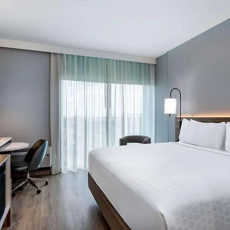Wyndham Garden Miami International Airport-2