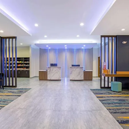 La Quinta Inn & Suites By Wyndham Miramar Beach-Destin-3