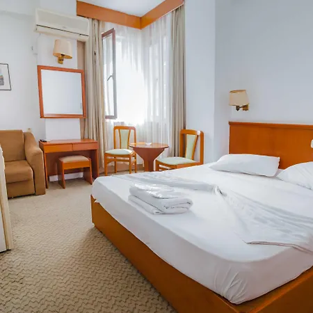 Hotel Gueleryuez 2-2