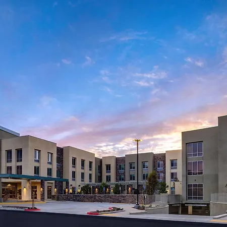 Hilton Garden Inn Temecula-3