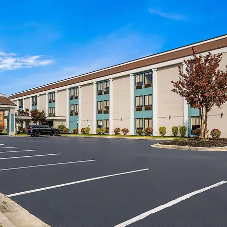 Quality Inn Jacksonville Near Camp Lejeune-3
