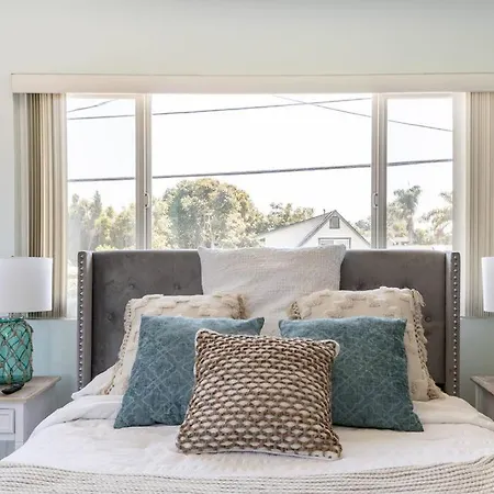 Coastal Rooftop Retreat-2