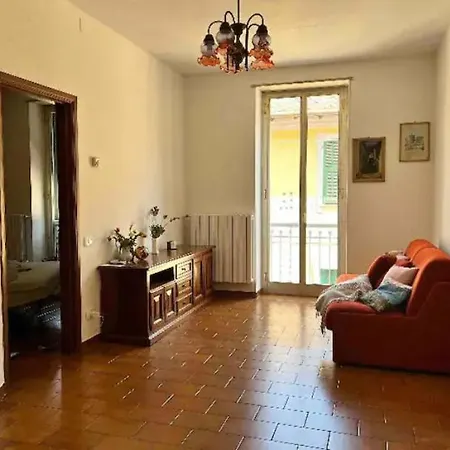 Cheerful Room, Sharing Kitchen In A Cosy Family Art House, Ideal For One Person Or Couple-3