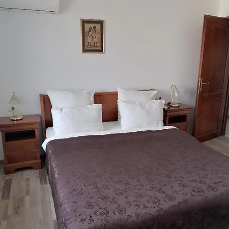 Reginetta Suites-2