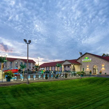 Wingate By Wyndham Wisconsin Dells Waterpark-3