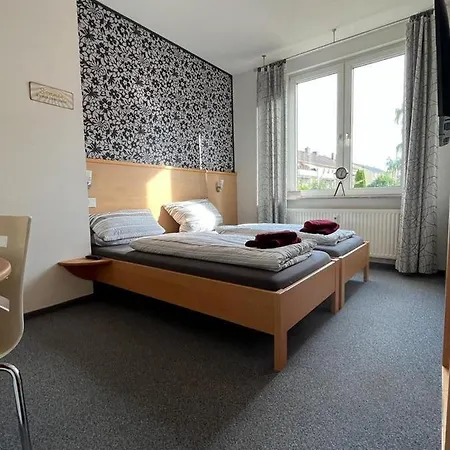 Ferienunterkunft mit 4 Doppelzimmern in Einbeck!!-3