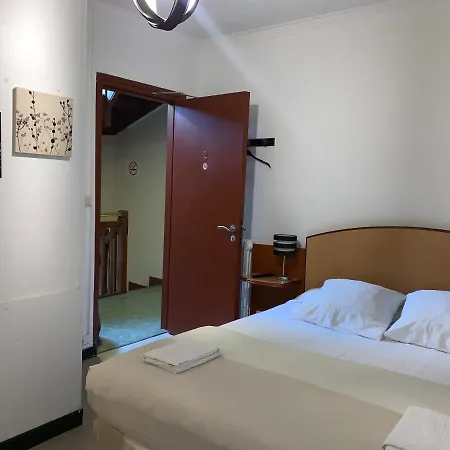 hôtel mondial-2