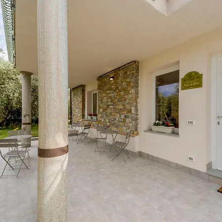Gli Ulivi Rooms And Breakfast-3