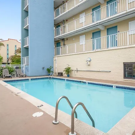 Coastal Palms Inn And Suites-3