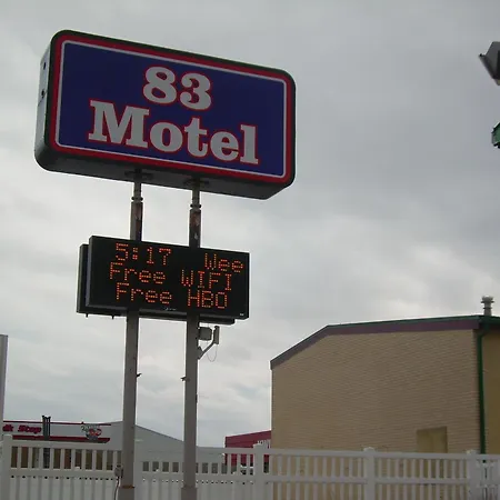 83 Motel-3