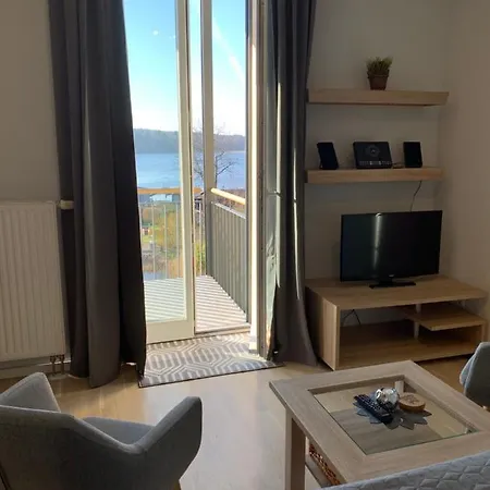 Einraumapartment mit Seeblickbalkon-3