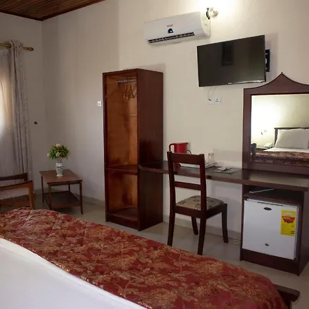 Lou Ralph Hotel-3