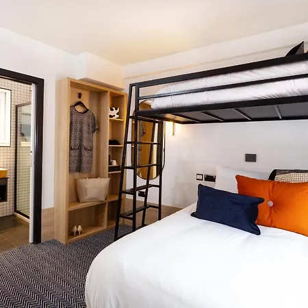 The Snug Townhouse-2