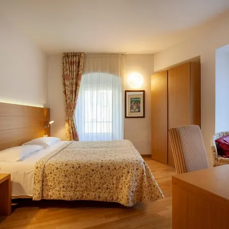 Hotel Romanda-2