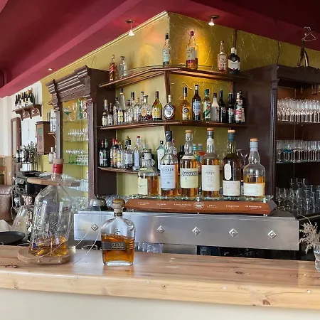 Bahnhofshotel Die Neue Bühne-3
